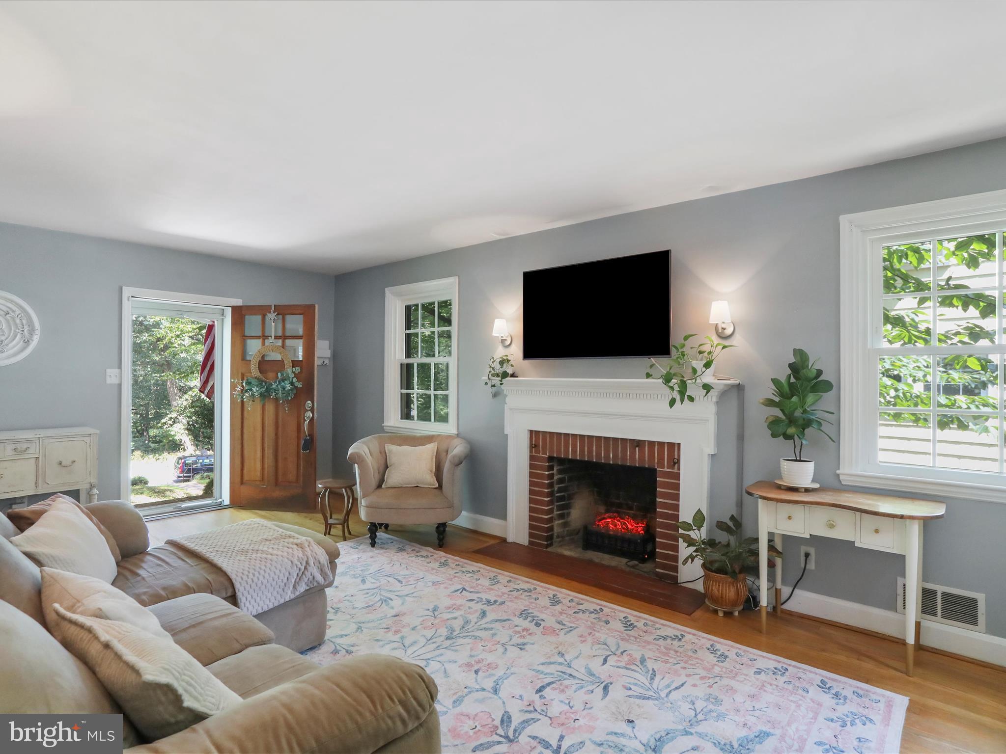 4655 Briarclift Road Baltimore, MD 21229 - Photo 4 of 43 Gallery Image 4
