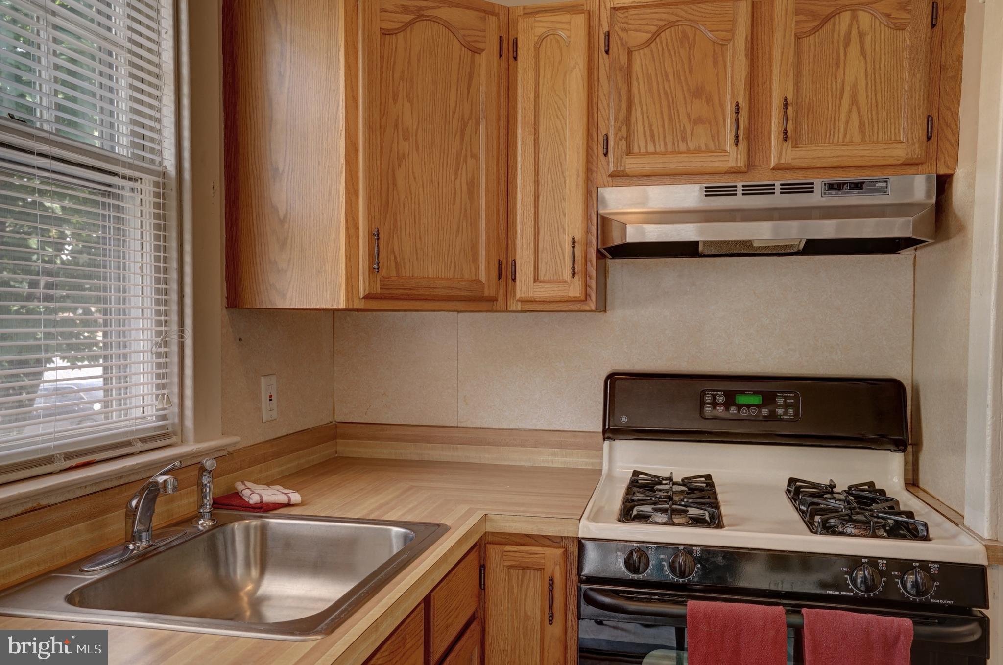 1422 Sulphur Spring Road Baltimore, MD 21227 - Photo 14 of 35 Gallery Image 14