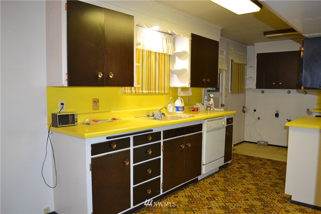 19628 Filbert Drive Bothell, WA 98012 - Photo 14 of 28 Gallery Image 14