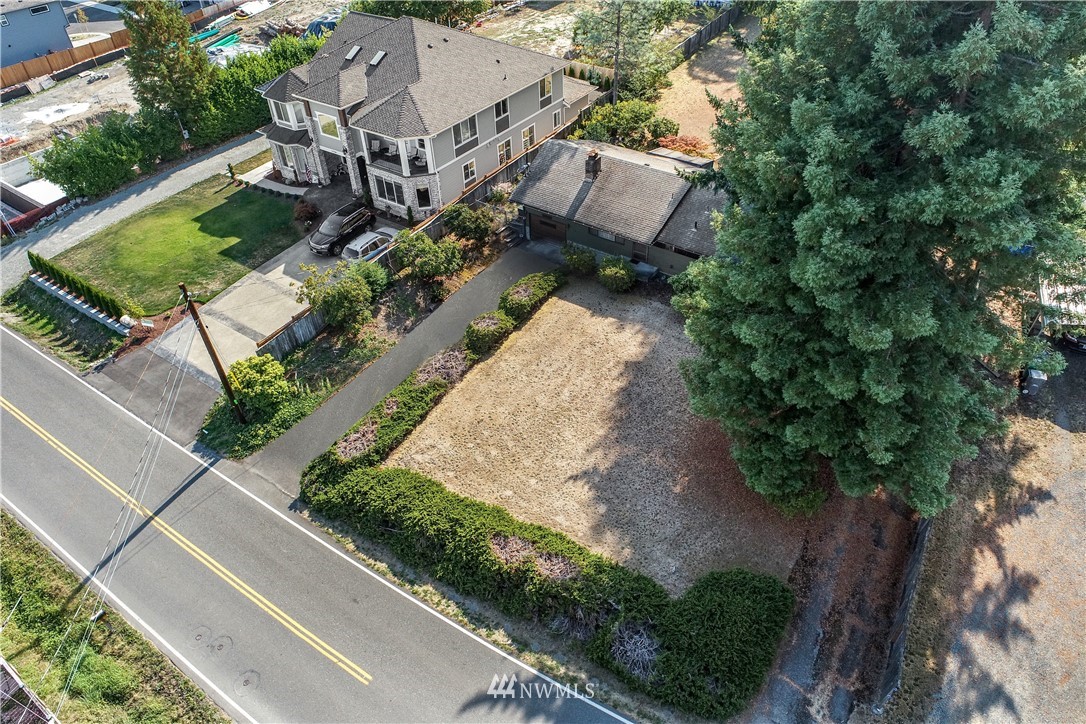 19628 Filbert Drive Bothell, WA 98012 - Photo 8 of 28 Gallery Image 8