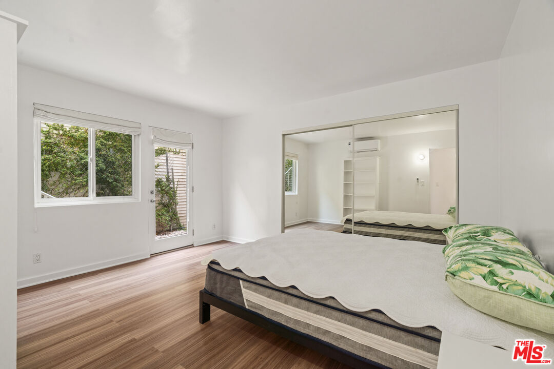 511 Rialto Avenue, Unit 1 Venice, CA 90291 - Photo 12 of 16