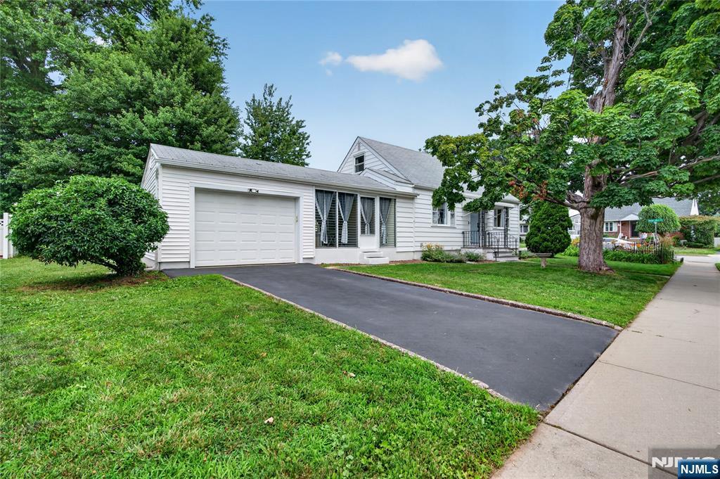 6 Elm Hill Road Clifton, NJ 07013 - Photo 32 of 38
