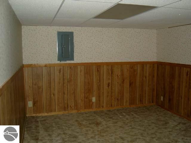 4790 Hilltop Road Grawn, MI 49637 - Photo 10 of 14 1689173-9.JPG