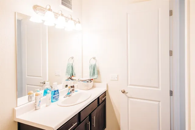 $179,961 | 8601 West Gate Boulevard, Unit 4203, Austin, TX 78745