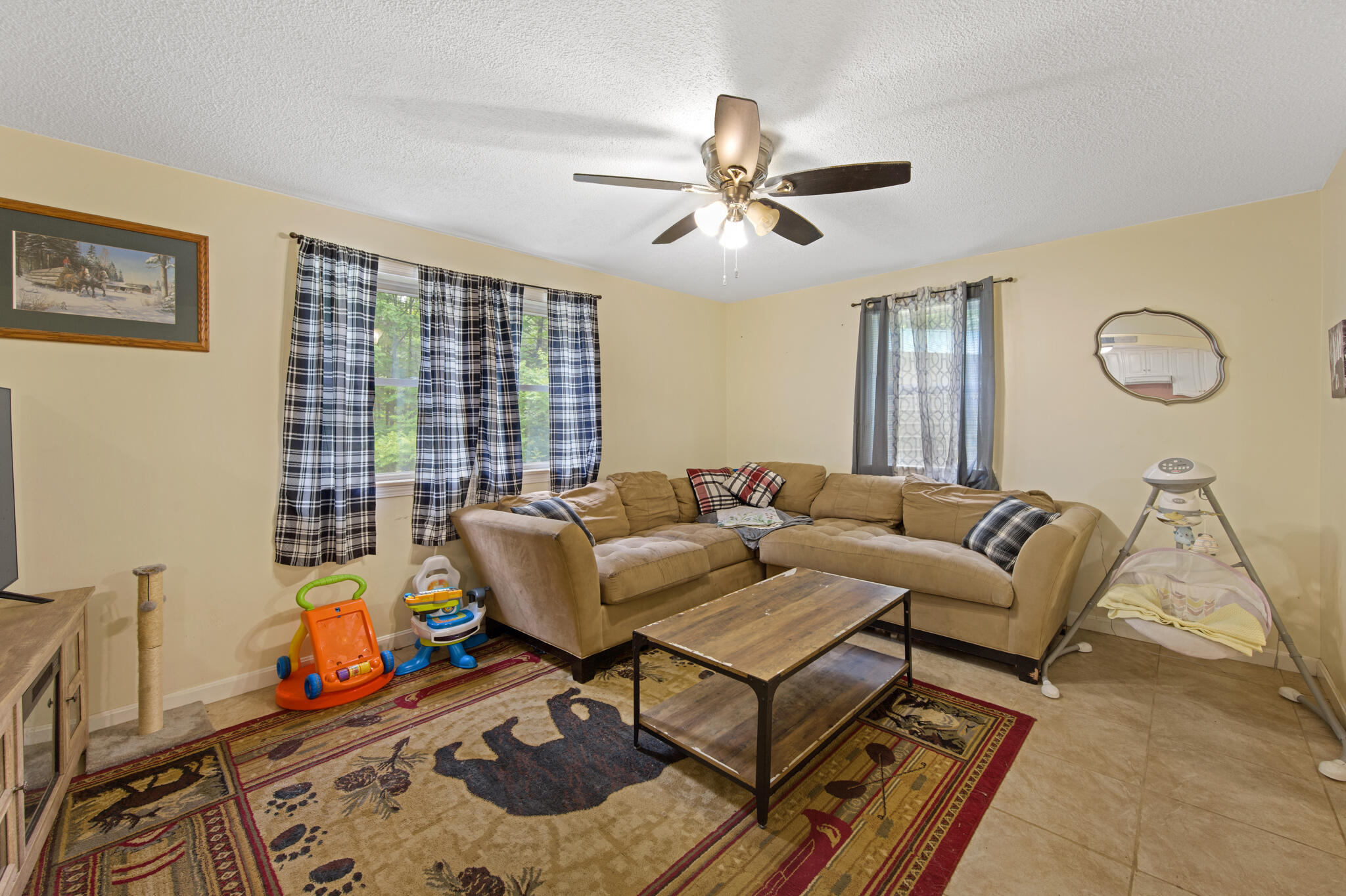173 County Woods Road Newport, ME 04953 - Photo 11 of 50 Living Room