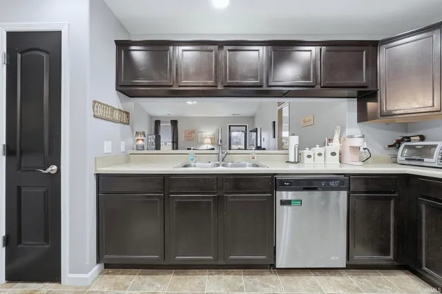 $286,000 | 2010 Greyson Drive, Auburn, IN 46706