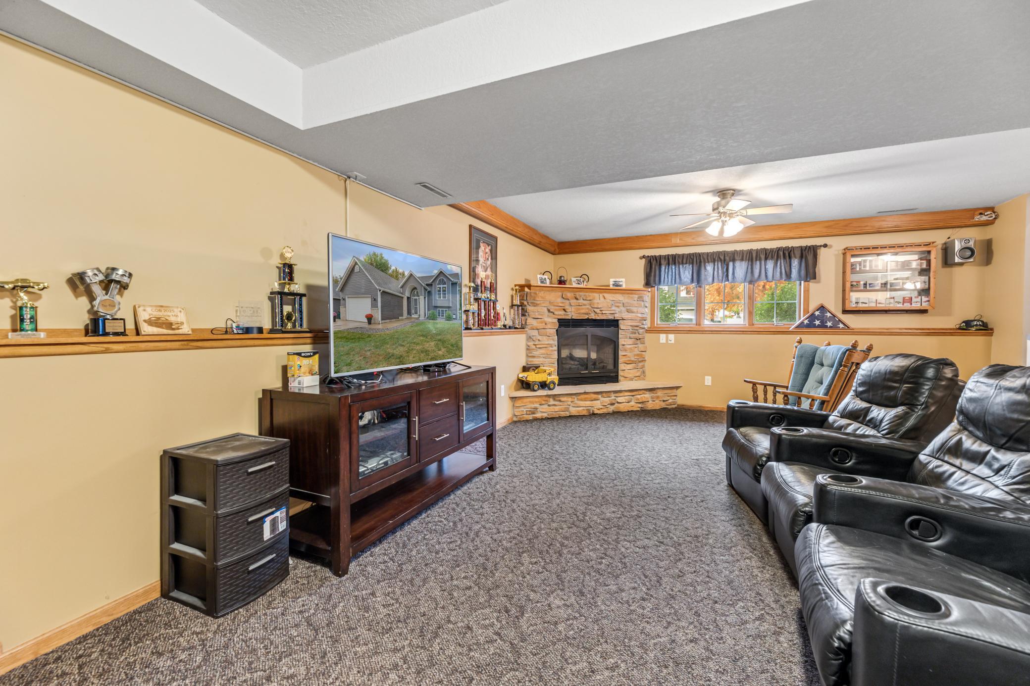 300 7th Street Southwest Plainview, MN 55964 - Photo 19 of 30