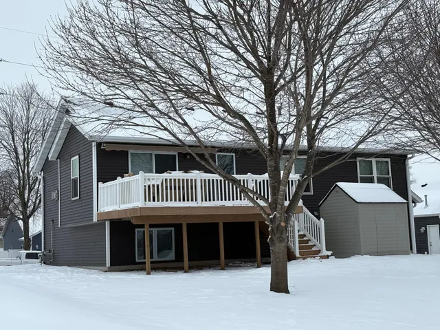 $350,000 | 300 7th Street Southwest, Plainview, MN 55964