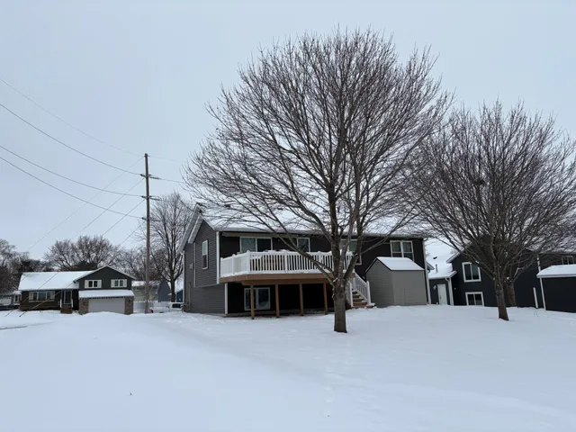 $350,000 | 300 7th Street Southwest, Plainview, MN 55964