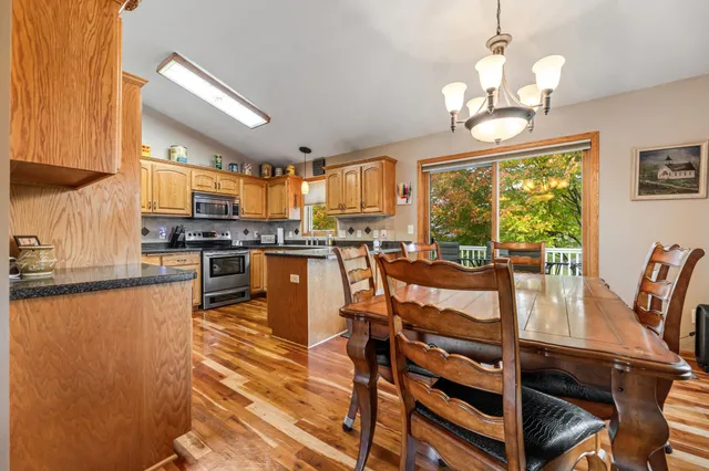 $350,000 | 300 7th Street Southwest, Plainview, MN 55964