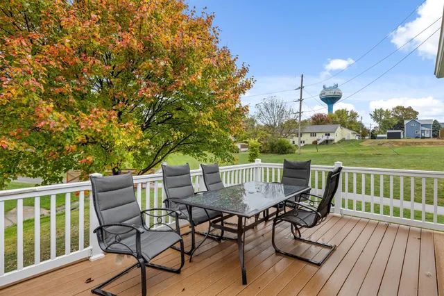 $350,000 | 300 7th Street Southwest, Plainview, MN 55964