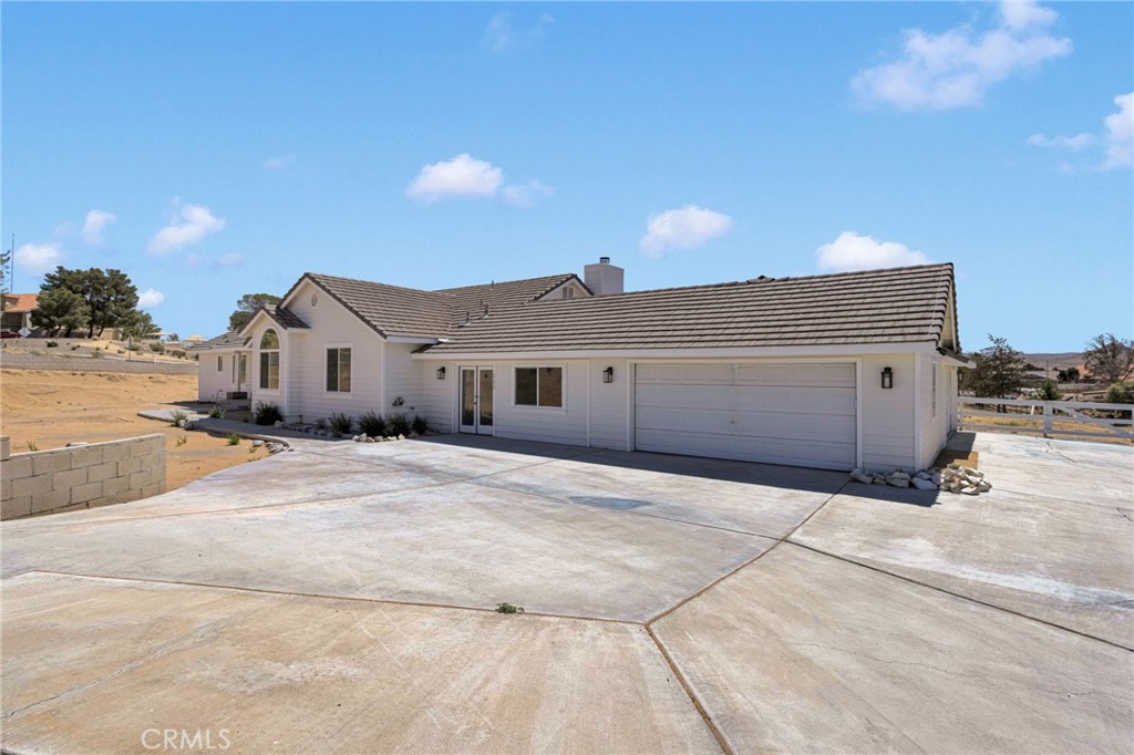 27679 River Rock Road Helendale, CA 92342 - Photo 5 of 62