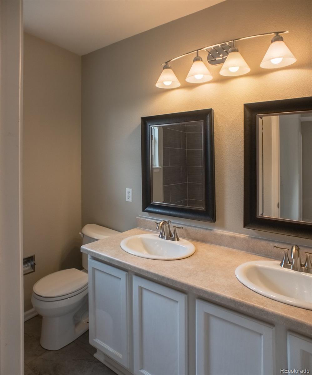 10015 Darwin Lane Highlands Ranch, CO 80130 - Photo 19 of 32 Gallery Image 19