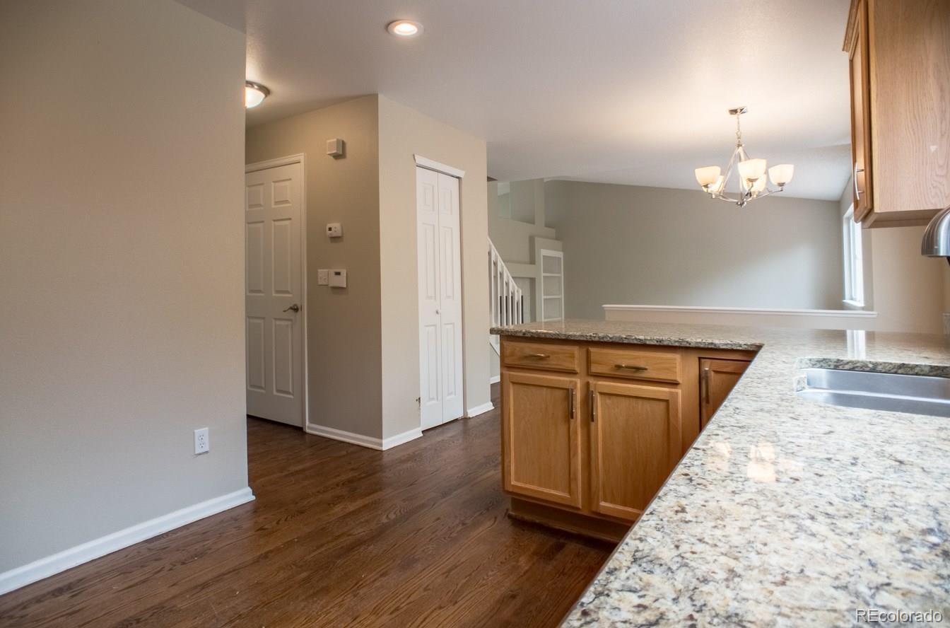 10015 Darwin Lane Highlands Ranch, CO 80130 - Photo 4 of 32 Gallery Image 4