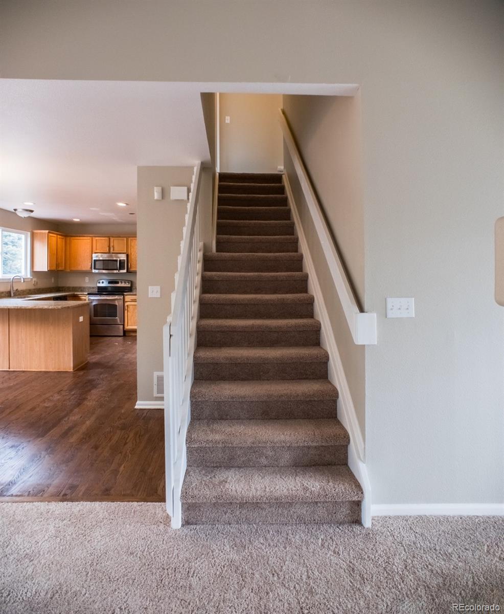10015 Darwin Lane Highlands Ranch, CO 80130 - Photo 8 of 32 Gallery Image 8