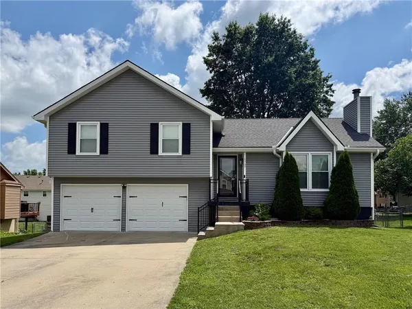 $315,000 | 1707 Sunset Drive, Kearney, MO 64060