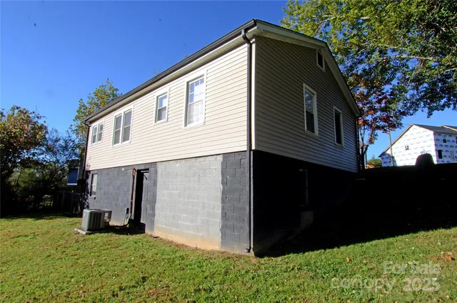 $240,000 | 231 Stroud Street, Marion, NC 28752