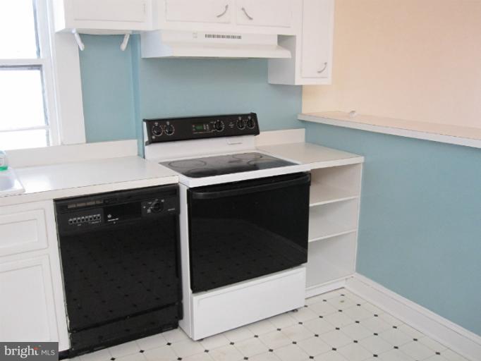 924 St Paul Street, Unit 2 Baltimore, MD 21202 - Photo 3 of 8 Kitchen