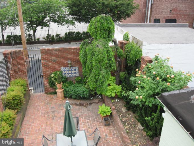 924 St Paul Street, Unit 2 Baltimore, MD 21202 - Photo 7 of 8 patio