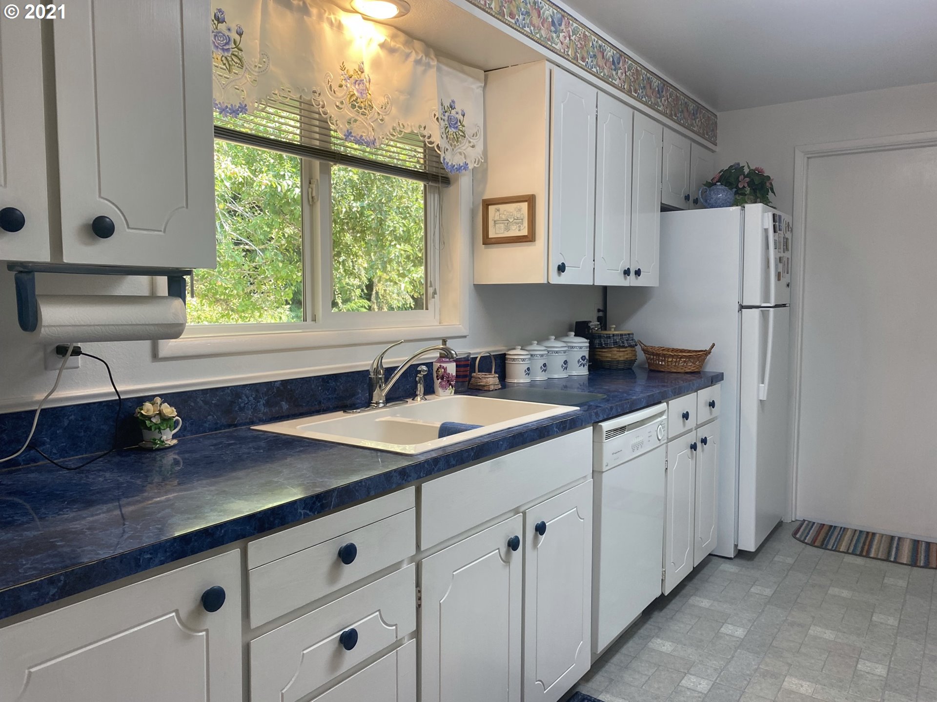 2540 Ridgeway Drive Reedsport, OR 97467 - Photo 10 of 27 Gallery Image 10