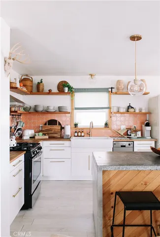 $435,000 | 6884 Park Boulevard, Joshua Tree, CA 92252