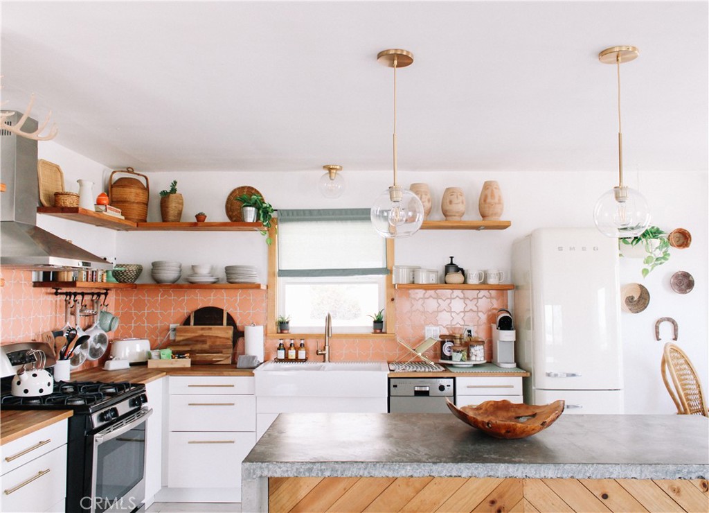 6884 Park Boulevard Joshua Tree, CA 92252 - Photo 15 of 54