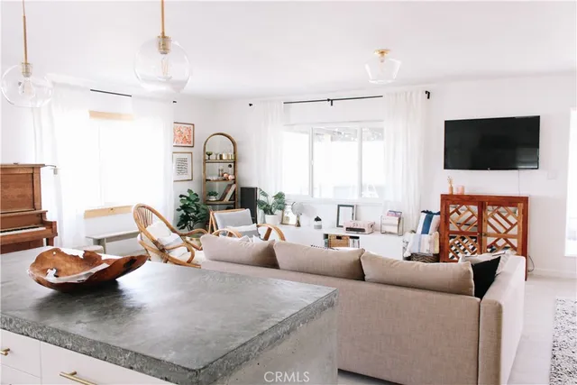 $435,000 | 6884 Park Boulevard, Joshua Tree, CA 92252