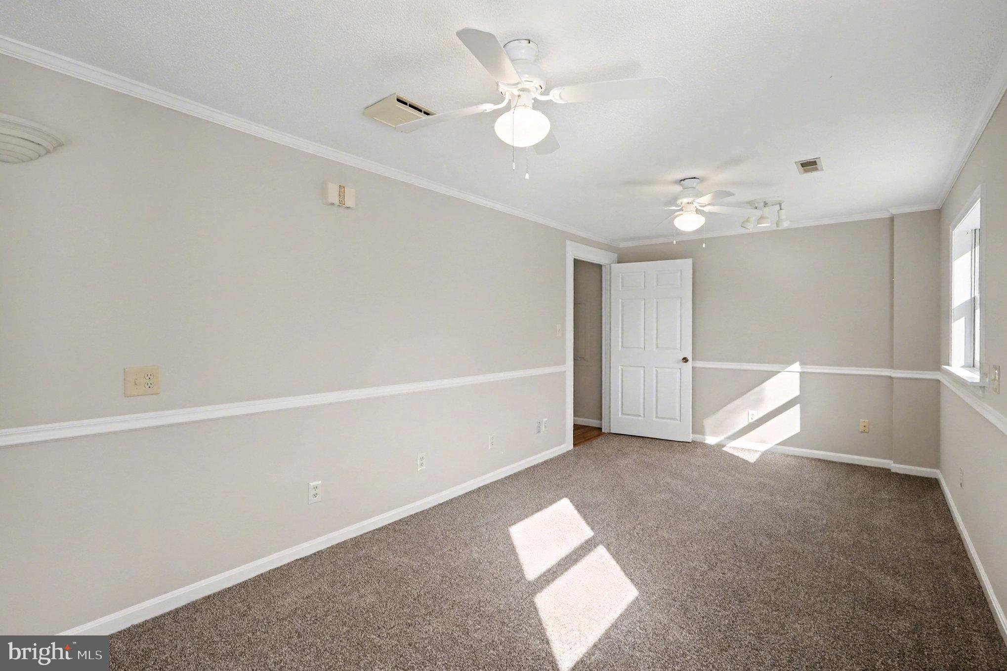 13460 Grandpas Road Nokesville, VA 20181 - Photo 7 of 37 Gallery Image 7