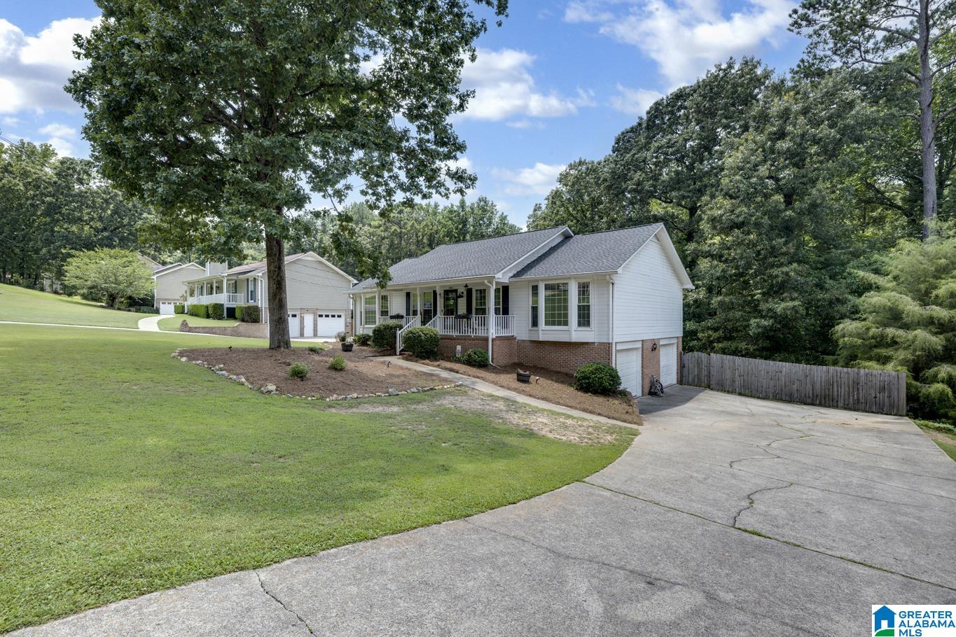 1021 Independence Court Alabaster, AL 35007 - Photo 3 of 47