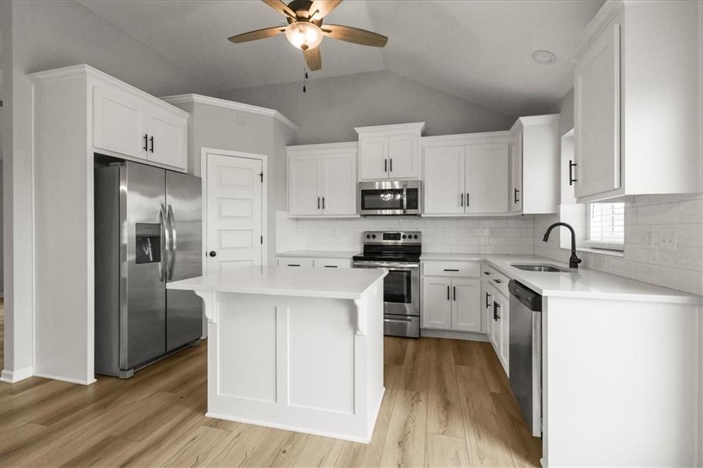 1004 Northeast 3rd Street Oak Grove, MO 64075 - Photo 15 of 33