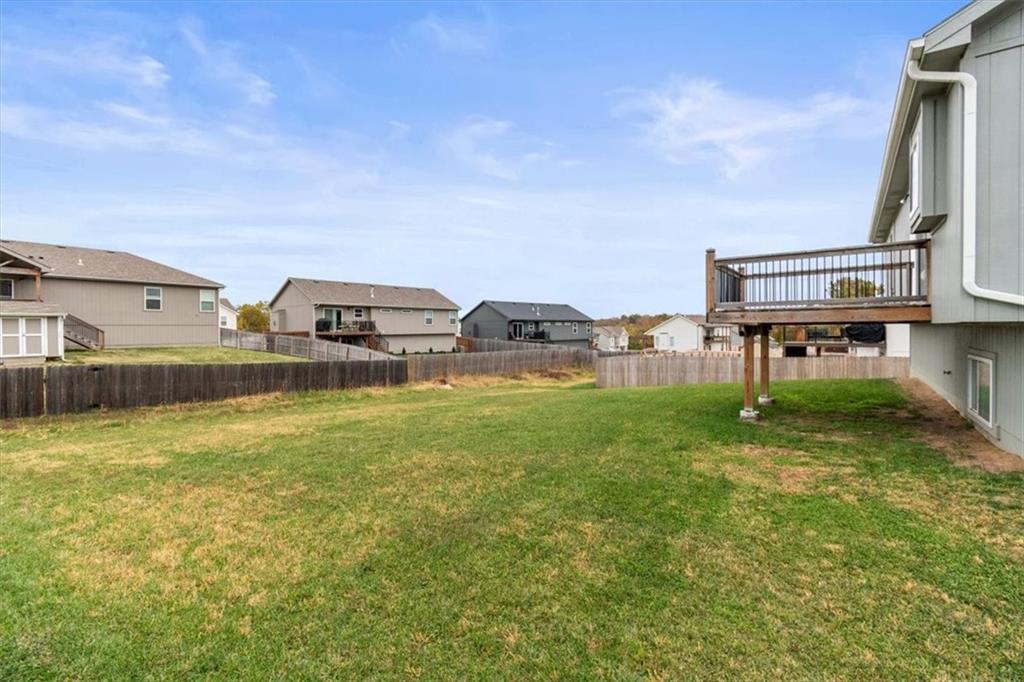 1004 Northeast 3rd Street Oak Grove, MO 64075 - Photo 28 of 33