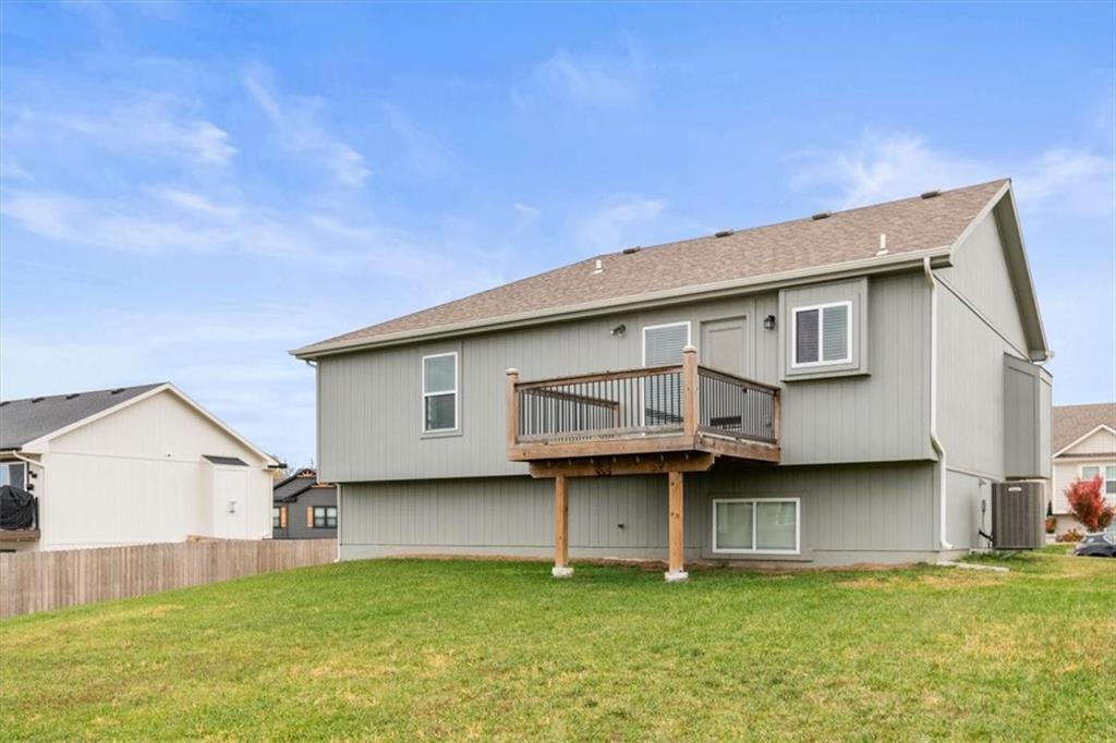 1004 Northeast 3rd Street Oak Grove, MO 64075 - Photo 29 of 33