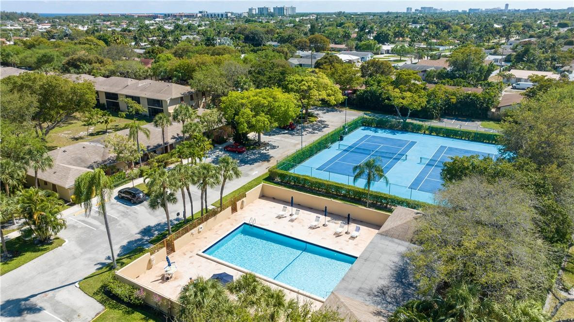 3939 Northeast 5th Avenue, Unit F104 Boca Raton, FL 33431 - Photo 8 of 34 an aerial view of a house