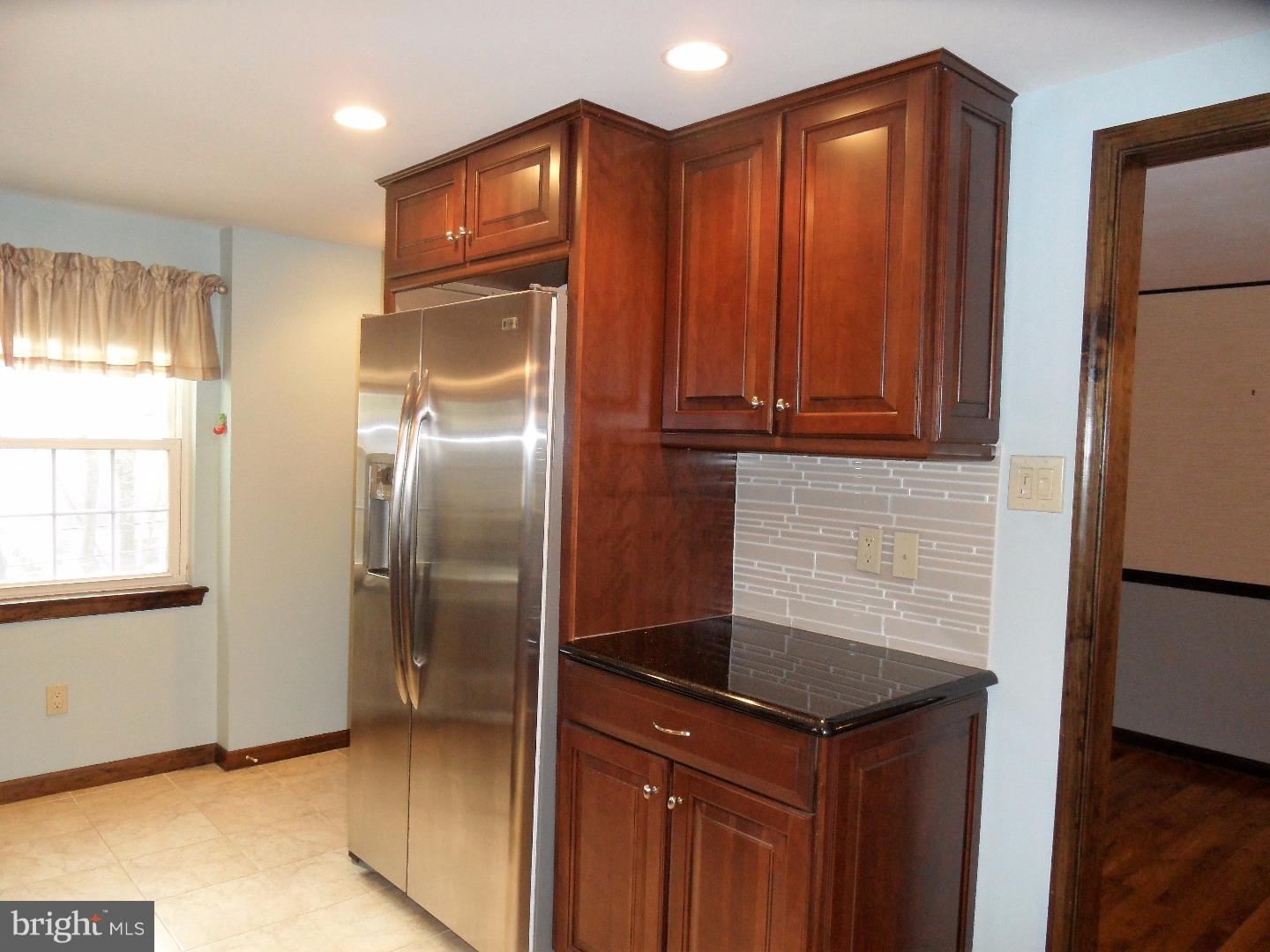 495 Lowell Road Warminster, PA 18974 - Photo 11 of 22 Kitchen