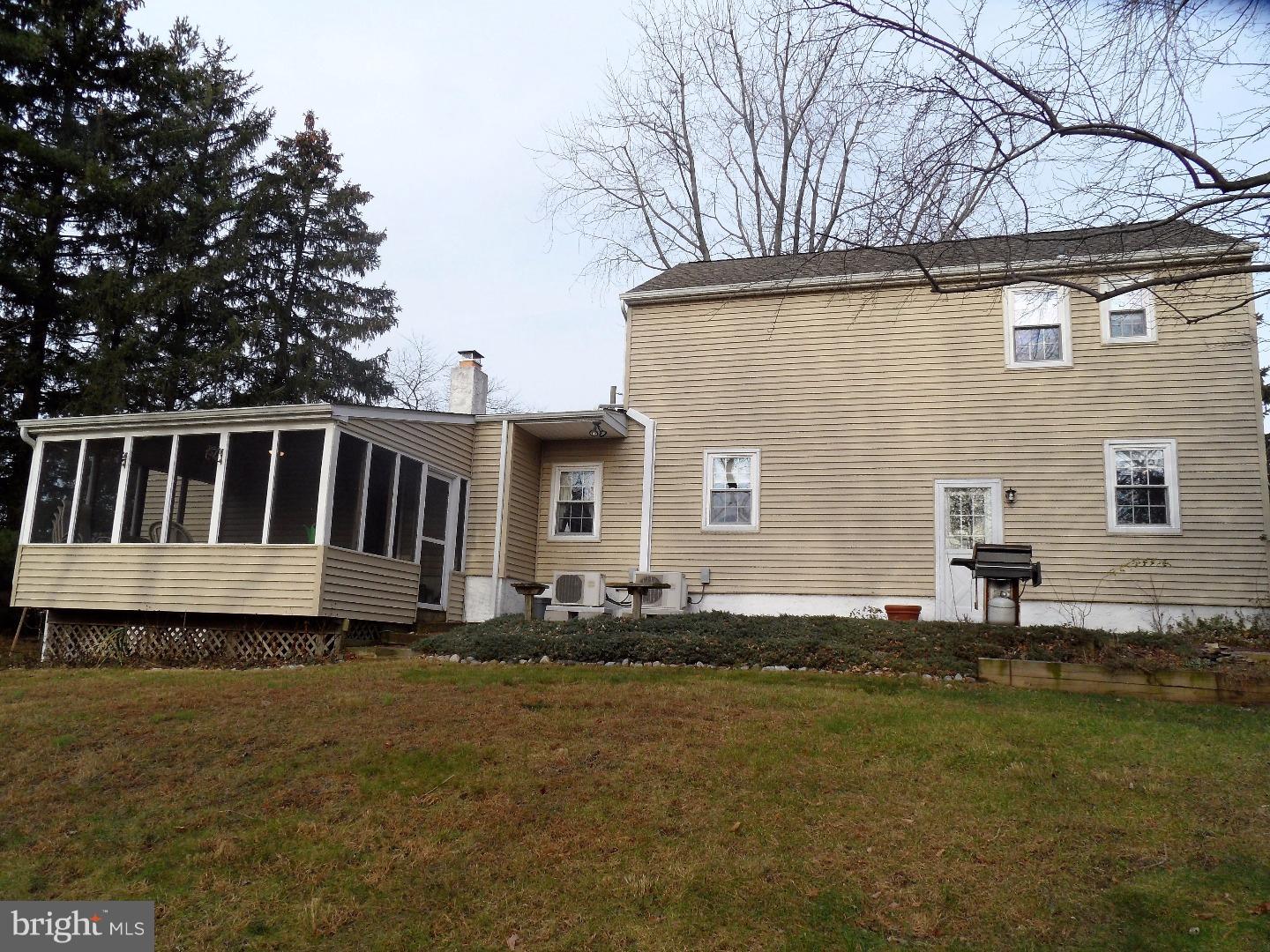 495 Lowell Road Warminster, PA 18974 - Photo 22 of 22 Exterior Back