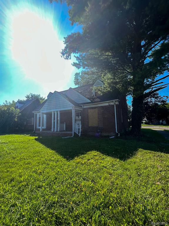 18651 Kelly Road Detroit, MI 48224 - Photo 3 of 8