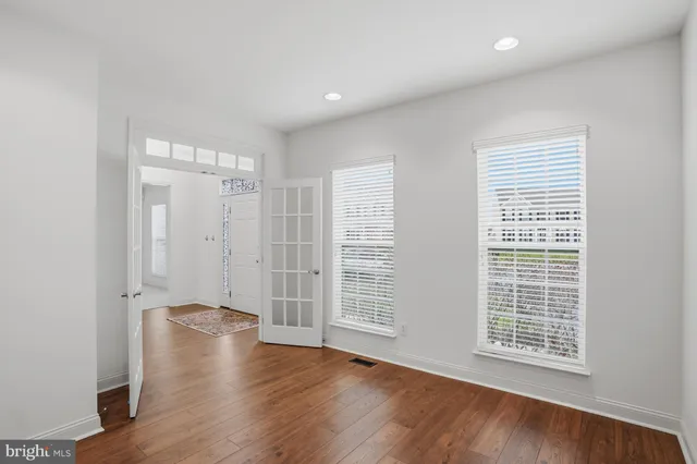 a view of livingroom with hardwood