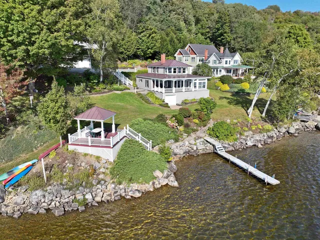 $1,000,000 | 1662 Pageant Park Road, Barton, VT 05822