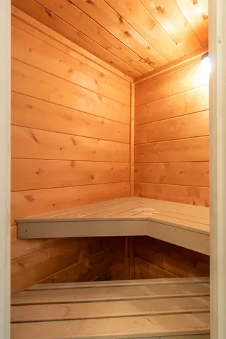 $1,000,000 | 1662 Pageant Park Road, Barton, VT 05822