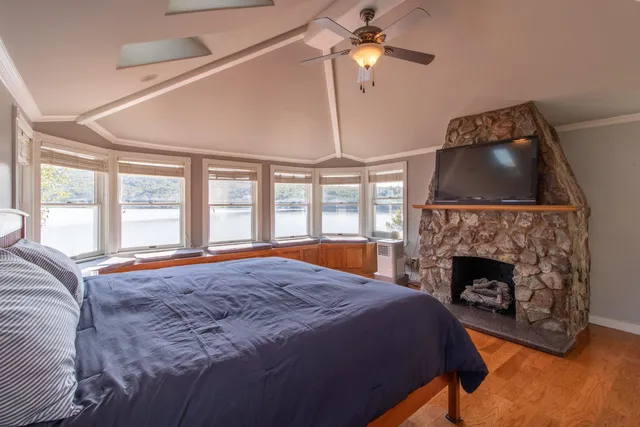 $1,000,000 | 1662 Pageant Park Road, Barton, VT 05822