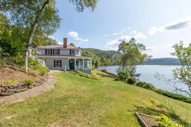 $1,000,000 | 1662 Pageant Park Road, Barton, VT 05822