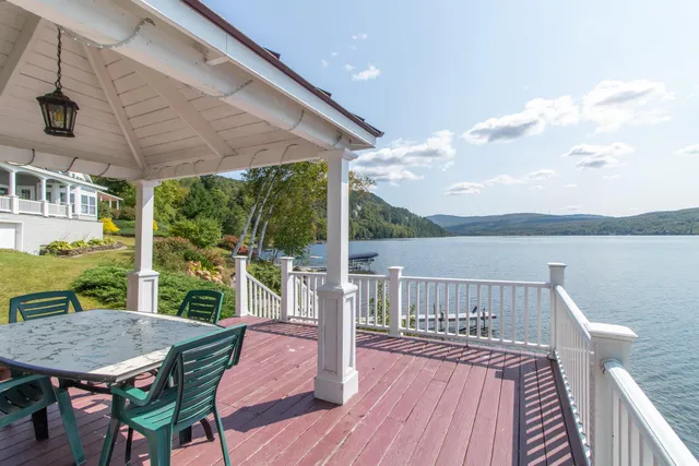 $1,000,000 | 1662 Pageant Park Road, Barton, VT 05822