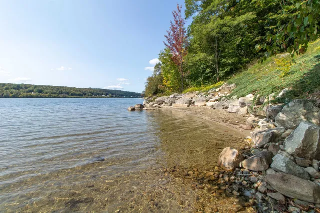 $1,000,000 | 1662 Pageant Park Road, Barton, VT 05822