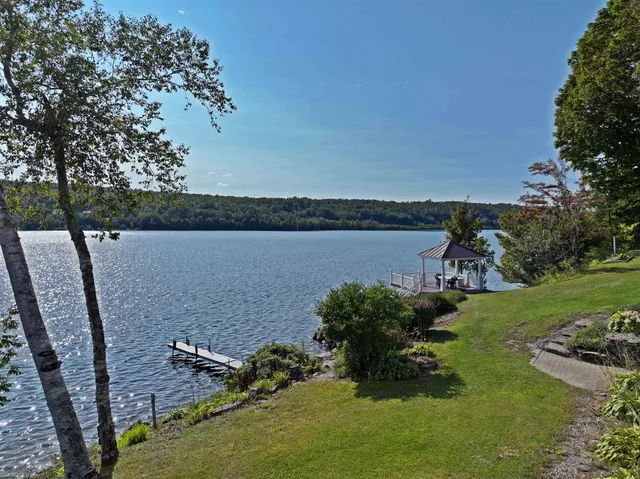 $1,000,000 | 1662 Pageant Park Road, Barton, VT 05822