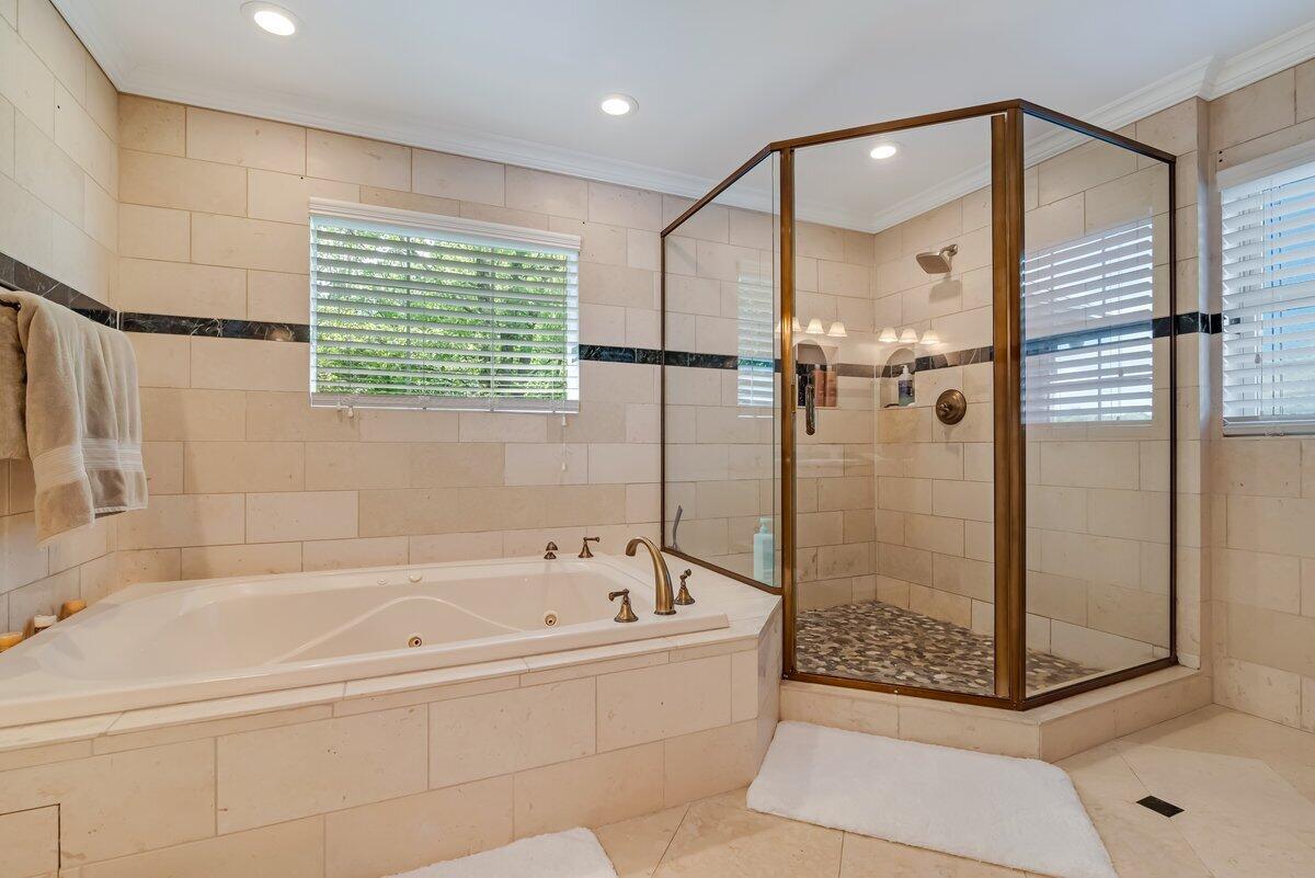1376 Buck Ridge Drive Stroudsburg, PA 18360 - Photo 29 of 56 a bathroom with a bathtub and shower