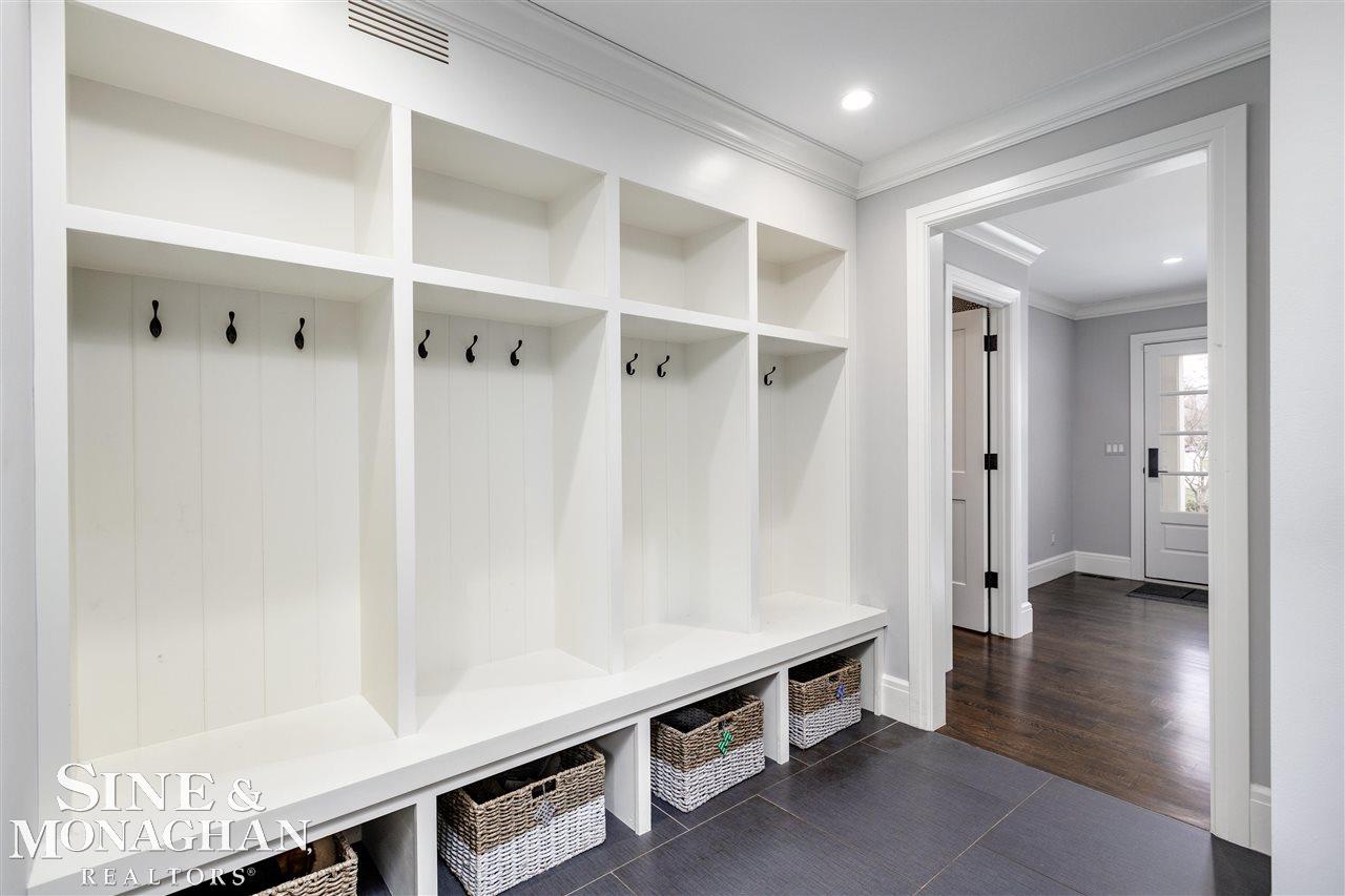 570 Shelden Road Grosse Pointe Shores, MI 48236 - Photo 24 of 66