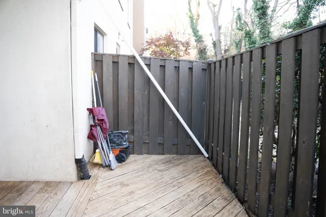 $3,200 | 625 Center Street, Unit T3, Herndon, VA 20170