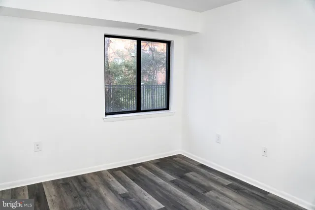 $3,200 | 625 Center Street, Unit T3, Herndon, VA 20170