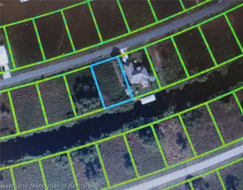137 Mango Road Northeast Lake Placid, FL 33852 - Photo 1 of 1 Gallery Image 1