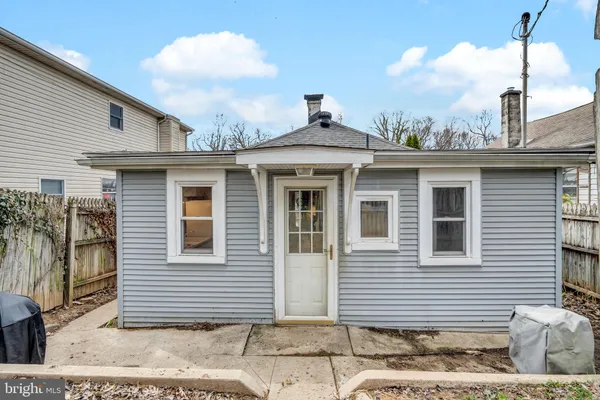 $170,000 | 1305 South Albemarle Street, York, PA 17403